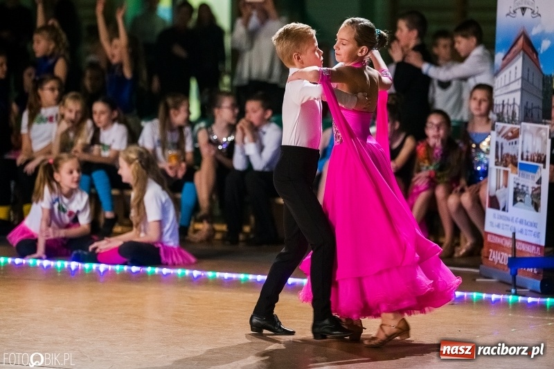 Zdjęcie w galerii na portalu naszraciborz.pl: Dziecięca Rewia Tańca w Arenie Rafako wiadomości z regionu