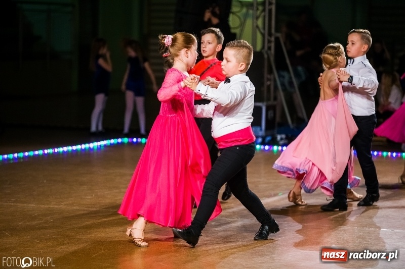 Zdjęcie w galerii na portalu naszraciborz.pl: Dziecięca Rewia Tańca w Arenie Rafako wiadomości z regionu