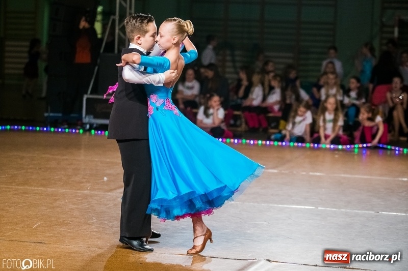 Zdjęcie w galerii na portalu naszraciborz.pl: Dziecięca Rewia Tańca w Arenie Rafako wiadomości z regionu