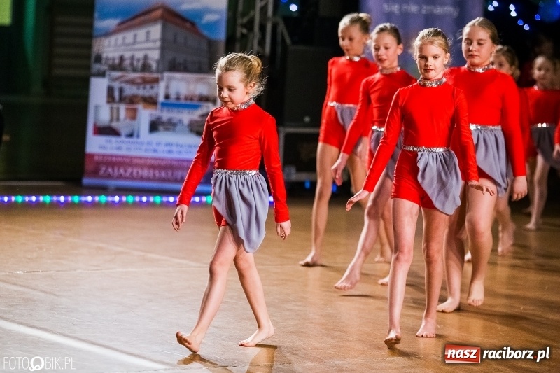 Zdjęcie w galerii na portalu naszraciborz.pl: Dziecięca Rewia Tańca w Arenie Rafako wiadomości z regionu