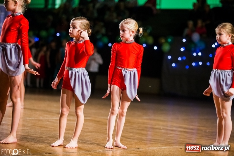 Zdjęcie w galerii na portalu naszraciborz.pl: Dziecięca Rewia Tańca w Arenie Rafako wiadomości z regionu