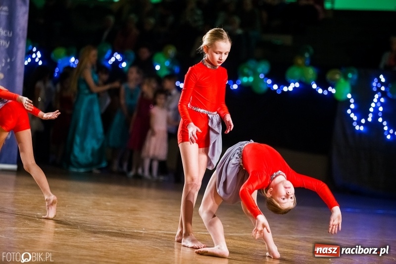 Zdjęcie w galerii na portalu naszraciborz.pl: Dziecięca Rewia Tańca w Arenie Rafako wiadomości z regionu