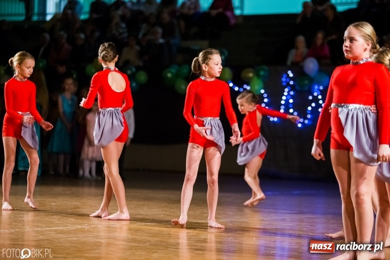 Zdjęcie w galerii na portalu naszraciborz.pl: Dziecięca Rewia Tańca w Arenie Rafako wiadomości z regionu