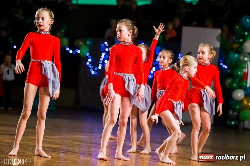 Zdjęcie w galerii na portalu naszraciborz.pl: Dziecięca Rewia Tańca w Arenie Rafako wiadomości z regionu