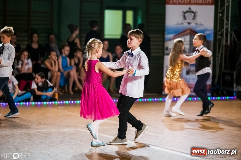 Zdjęcie w galerii na portalu naszraciborz.pl: Dziecięca Rewia Tańca w Arenie Rafako wiadomości z regionu