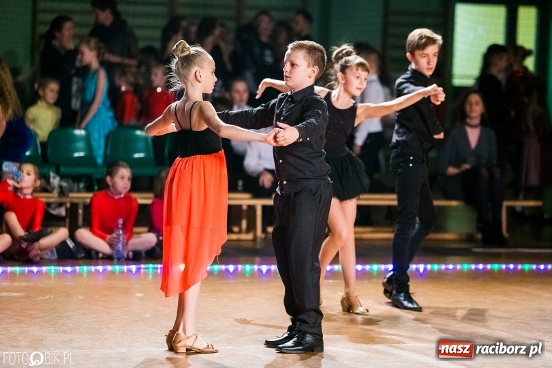 Zdjęcie w galerii na portalu naszraciborz.pl: Dziecięca Rewia Tańca w Arenie Rafako wiadomości z regionu