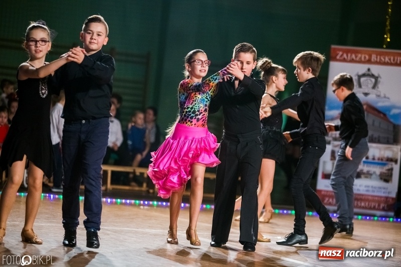 Zdjęcie w galerii na portalu naszraciborz.pl: Dziecięca Rewia Tańca w Arenie Rafako wiadomości z regionu