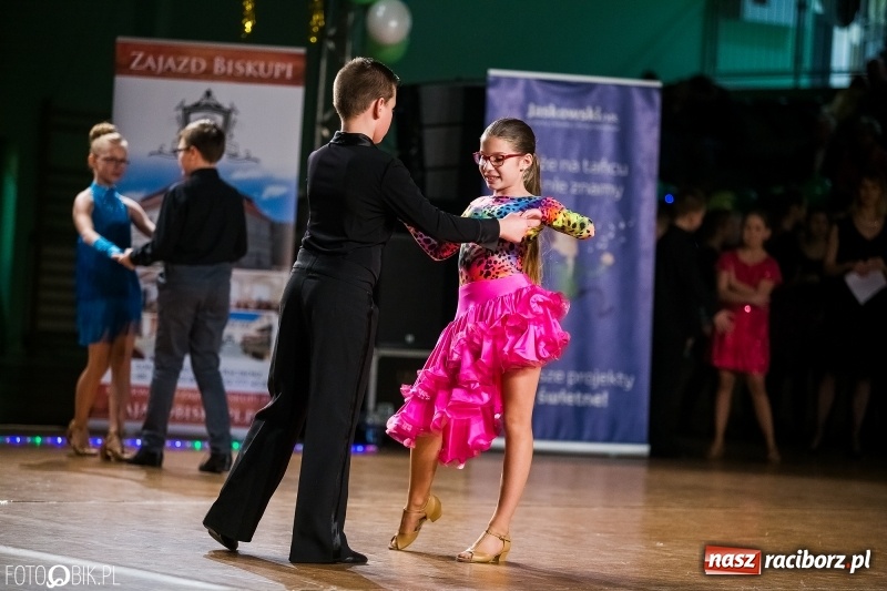 Zdjęcie w galerii na portalu naszraciborz.pl: Dziecięca Rewia Tańca w Arenie Rafako wiadomości z regionu