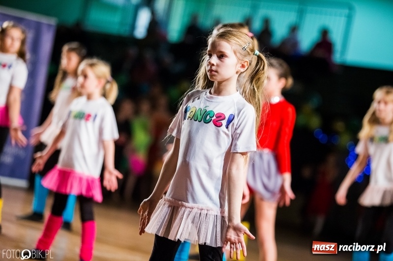 Zdjęcie w galerii na portalu naszraciborz.pl: Dziecięca Rewia Tańca w Arenie Rafako wiadomości z regionu