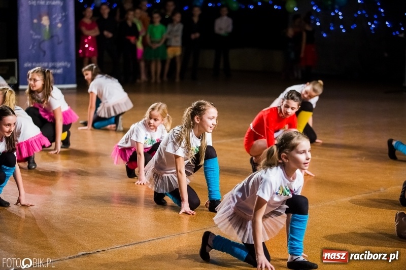 Zdjęcie w galerii na portalu naszraciborz.pl: Dziecięca Rewia Tańca w Arenie Rafako wiadomości z regionu