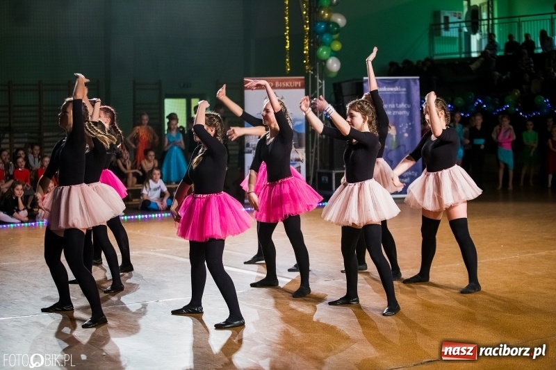 Zdjęcie w galerii na portalu naszraciborz.pl: Dziecięca Rewia Tańca w Arenie Rafako wiadomości z regionu