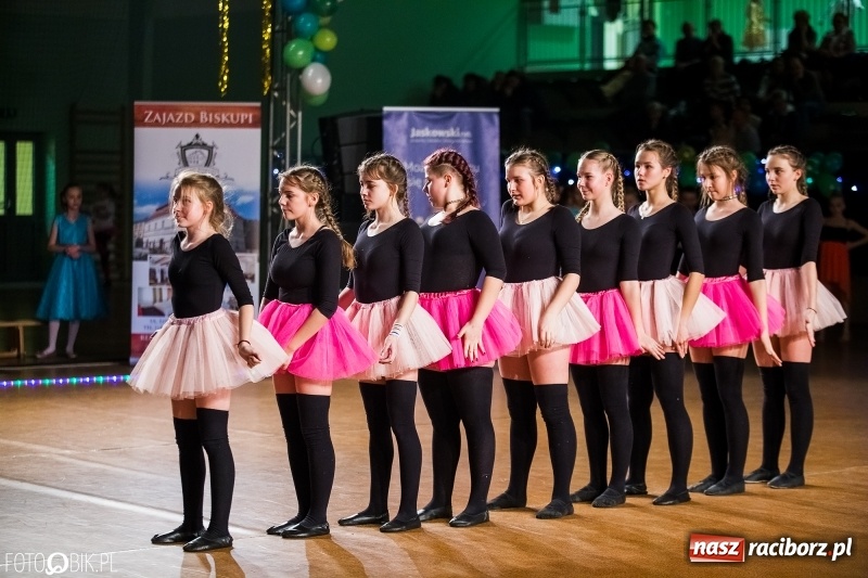 Zdjęcie w galerii na portalu naszraciborz.pl: Dziecięca Rewia Tańca w Arenie Rafako wiadomości z regionu