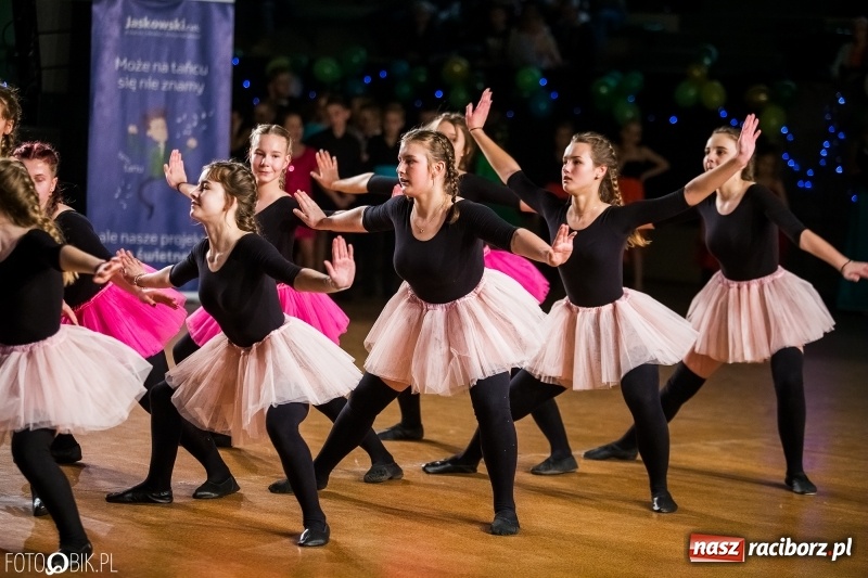 Zdjęcie w galerii na portalu naszraciborz.pl: Dziecięca Rewia Tańca w Arenie Rafako wiadomości z regionu