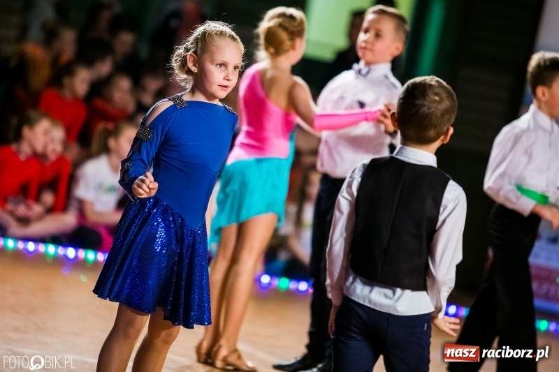 Zdjęcie w galerii na portalu naszraciborz.pl: Dziecięca Rewia Tańca w Arenie Rafako wiadomości z regionu