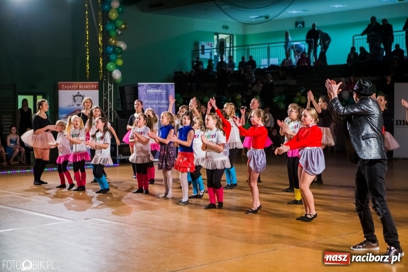 Zdjęcie w galerii na portalu naszraciborz.pl: Dziecięca Rewia Tańca w Arenie Rafako wiadomości z regionu