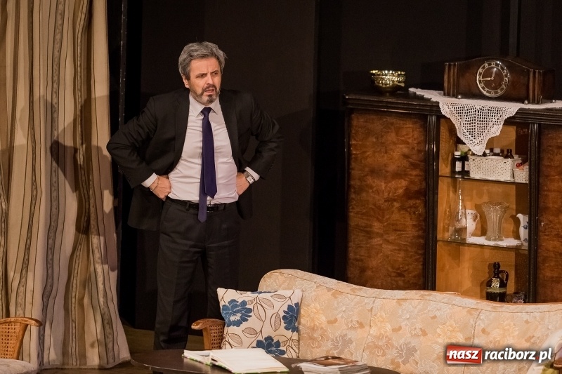 Zdjęcie w galerii na portalu naszraciborz.pl: Piotr Szwedes i Piotr Polk na scenie RCK w komedii Pół na Pół  wiadomości z regionu