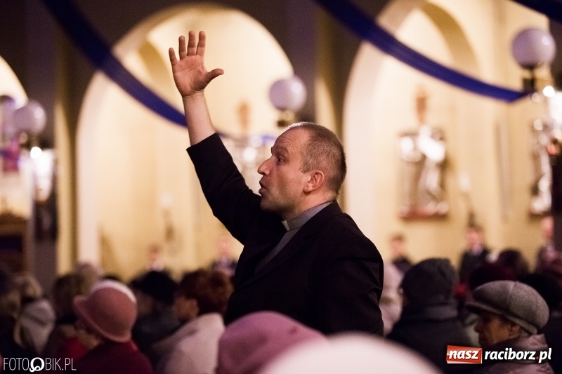 Zdjęcie w galerii na portalu naszraciborz.pl: Koncert kolęd w wykonaniu chóru kleryków WSD w Opolu wiadomości z regionu