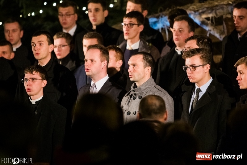 Zdjęcie w galerii na portalu naszraciborz.pl: Koncert kolęd w wykonaniu chóru kleryków WSD w Opolu wiadomości z regionu