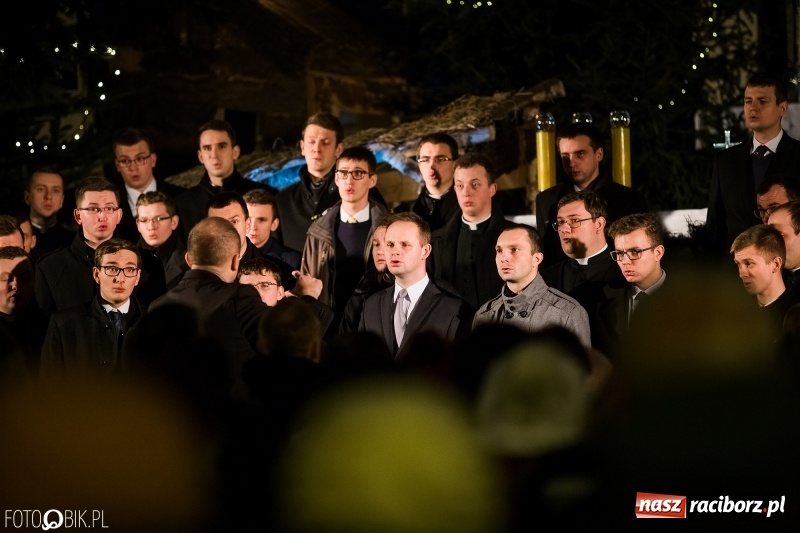 Zdjęcie w galerii na portalu naszraciborz.pl: Koncert kolęd w wykonaniu chóru kleryków WSD w Opolu wiadomości z regionu