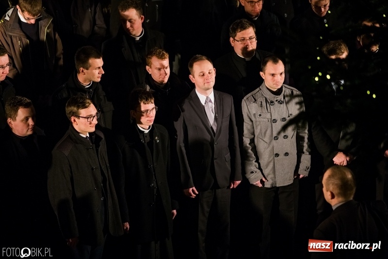 Zdjęcie w galerii na portalu naszraciborz.pl: Koncert kolęd w wykonaniu chóru kleryków WSD w Opolu wiadomości z regionu