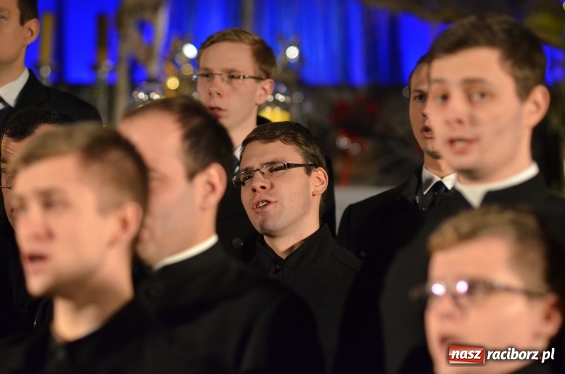 Zdjęcie w galerii na portalu naszraciborz.pl: Koncert kolęd w wykonaniu chóru kleryków WSD w Opolu wiadomości z regionu