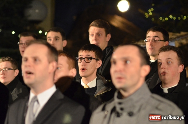 Zdjęcie w galerii na portalu naszraciborz.pl: Koncert kolęd w wykonaniu chóru kleryków WSD w Opolu wiadomości z regionu
