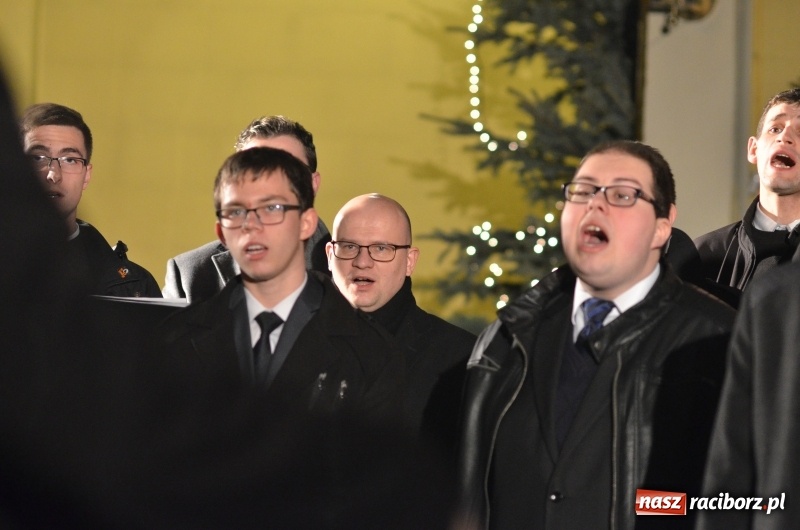Zdjęcie w galerii na portalu naszraciborz.pl: Koncert kolęd w wykonaniu chóru kleryków WSD w Opolu wiadomości z regionu