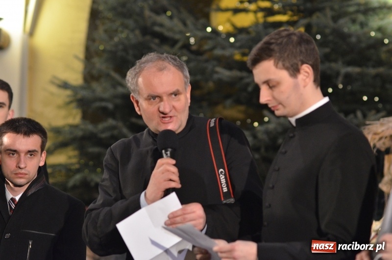 Zdjęcie w galerii na portalu naszraciborz.pl: Koncert kolęd w wykonaniu chóru kleryków WSD w Opolu wiadomości z regionu