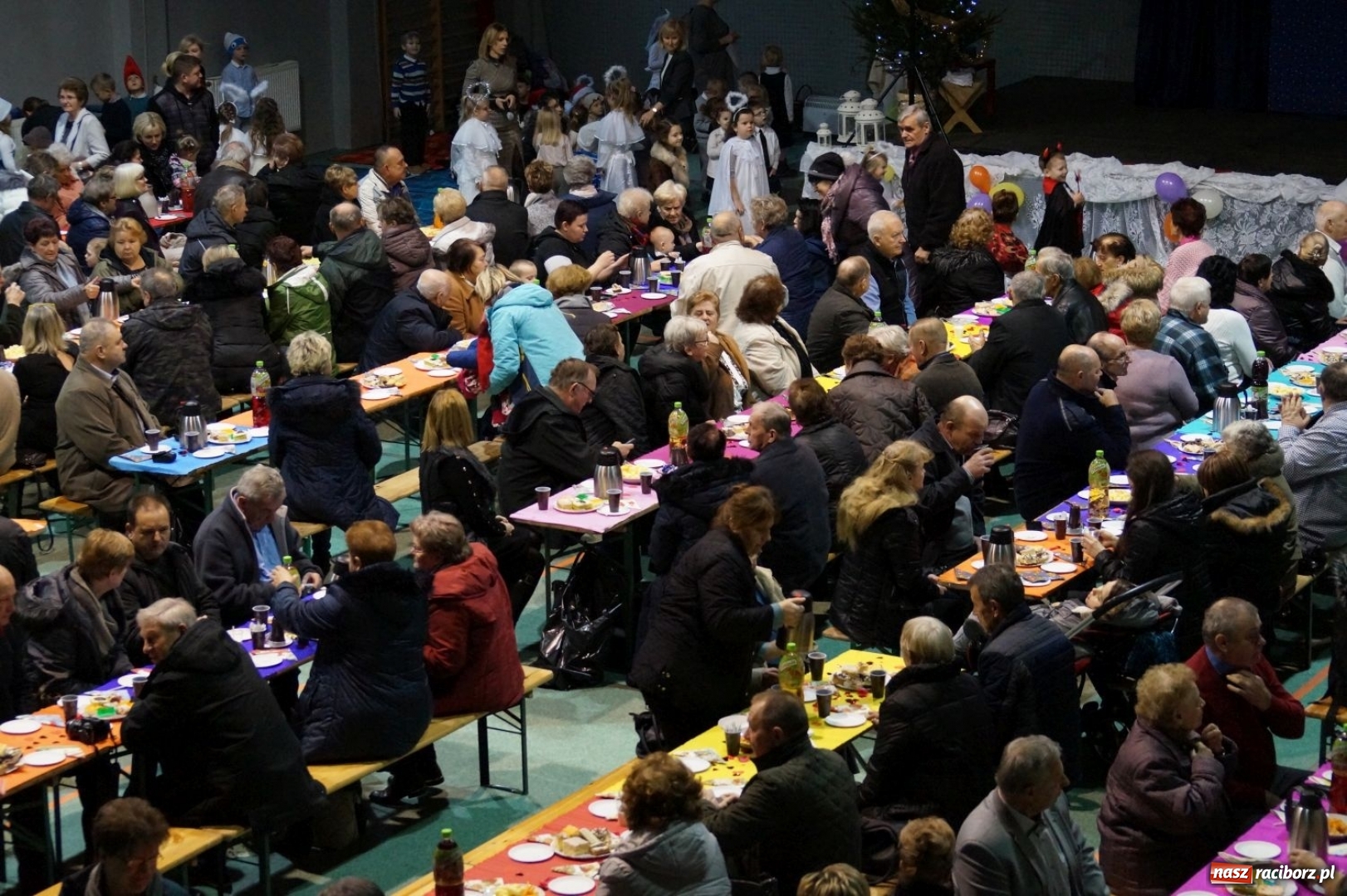 Zdjęcie w galerii na portalu naszraciborz.pl: Dzień Babci i Dziadka w Nędzy z pompą. Bogaty program dla dziadków wiadomości z regionu