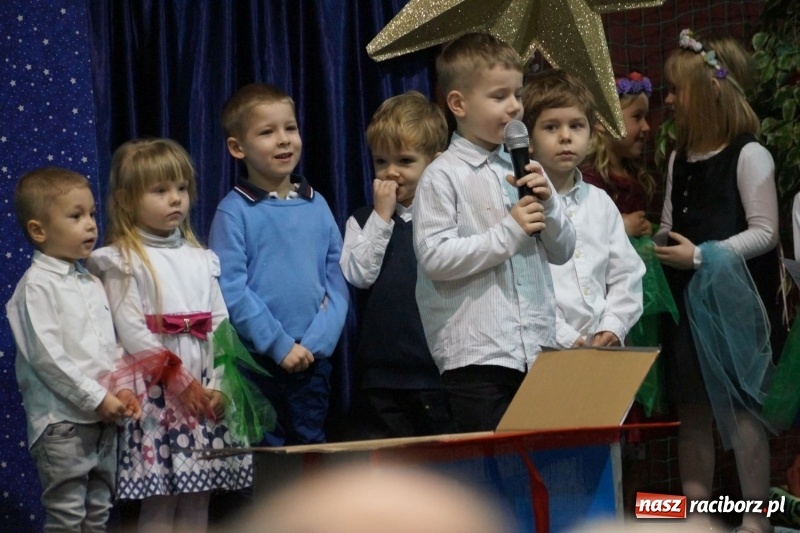 Zdjęcie w galerii na portalu naszraciborz.pl: Dzień Babci i Dziadka w Nędzy z pompą. Bogaty program dla dziadków wiadomości z regionu