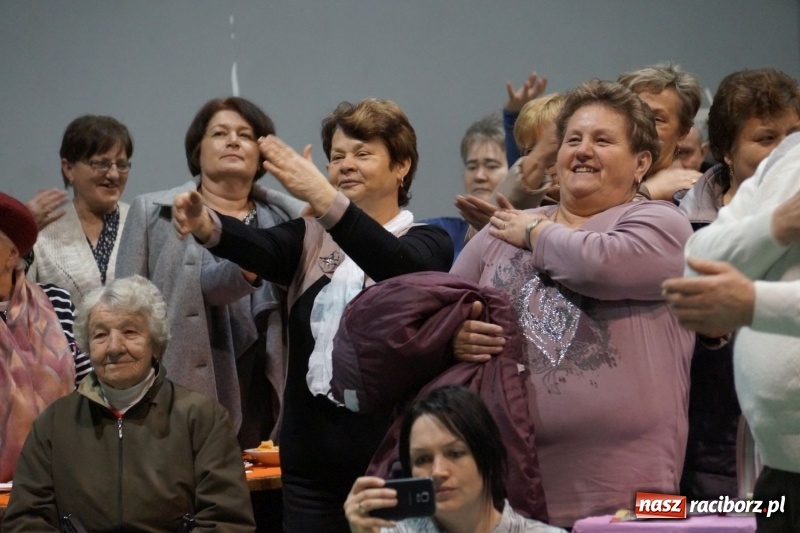 Zdjęcie w galerii na portalu naszraciborz.pl: Dzień Babci i Dziadka w Nędzy z pompą. Bogaty program dla dziadków wiadomości z regionu