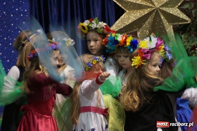 Zdjęcie w galerii na portalu naszraciborz.pl: Dzień Babci i Dziadka w Nędzy z pompą. Bogaty program dla dziadków wiadomości z regionu