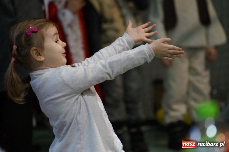 Zdjęcie w galerii na portalu naszraciborz.pl: Dzień Babci i Dziadka w Nędzy z pompą. Bogaty program dla dziadków wiadomości z regionu