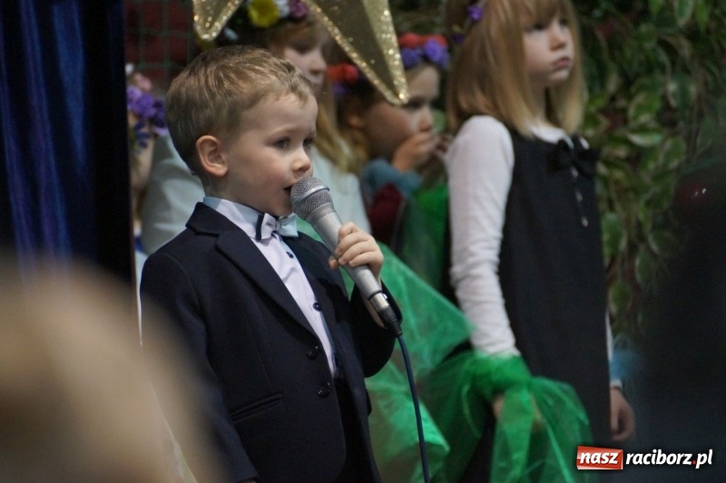 Zdjęcie w galerii na portalu naszraciborz.pl: Dzień Babci i Dziadka w Nędzy z pompą. Bogaty program dla dziadków wiadomości z regionu