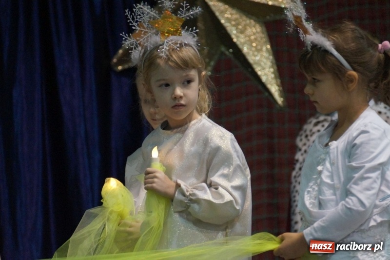 Zdjęcie w galerii na portalu naszraciborz.pl: Dzień Babci i Dziadka w Nędzy z pompą. Bogaty program dla dziadków wiadomości z regionu