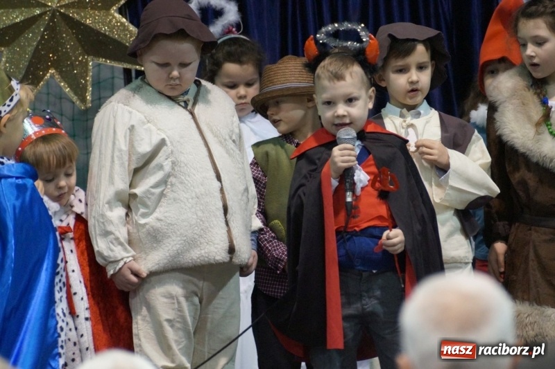 Zdjęcie w galerii na portalu naszraciborz.pl: Dzień Babci i Dziadka w Nędzy z pompą. Bogaty program dla dziadków wiadomości z regionu