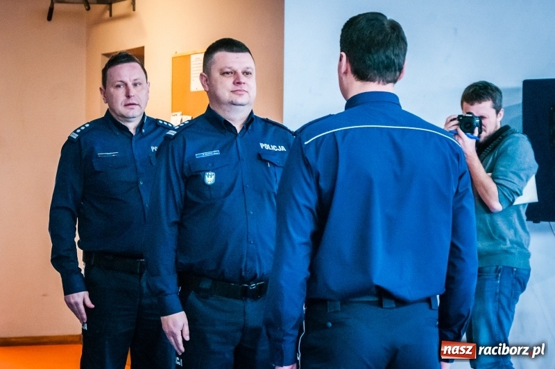 Zdjęcie w galerii na portalu naszraciborz.pl: Raciborscy policjanci podsumowali rok 2017. Komendant z Kuźni żegna się z kolegami wiadomości z regionu