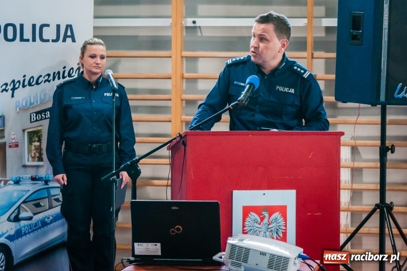 Zdjęcie w galerii na portalu naszraciborz.pl: Raciborscy policjanci podsumowali rok 2017. Komendant z Kuźni żegna się z kolegami wiadomości z regionu