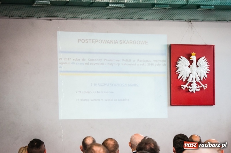 Zdjęcie w galerii na portalu naszraciborz.pl: Raciborscy policjanci podsumowali rok 2017. Komendant z Kuźni żegna się z kolegami wiadomości z regionu