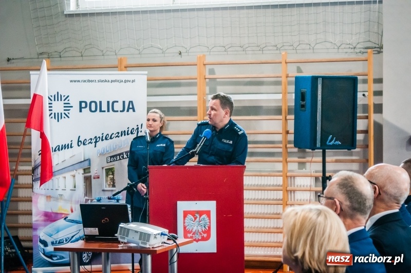 Zdjęcie w galerii na portalu naszraciborz.pl: Raciborscy policjanci podsumowali rok 2017. Komendant z Kuźni żegna się z kolegami wiadomości z regionu