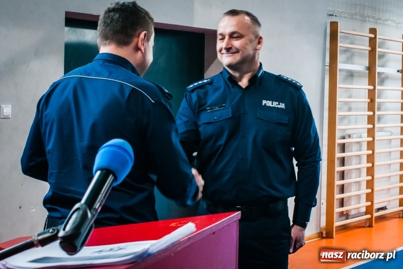 Zdjęcie w galerii na portalu naszraciborz.pl: Raciborscy policjanci podsumowali rok 2017. Komendant z Kuźni żegna się z kolegami wiadomości z regionu