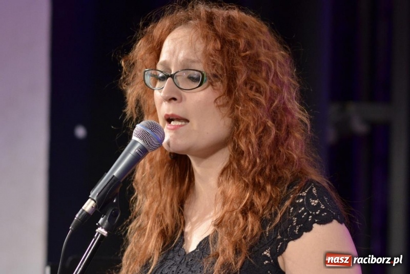 Zdjęcie w galerii na portalu naszraciborz.pl: Grupa Bez Nazwy świątecznie i noworocznie wiadomości z regionu