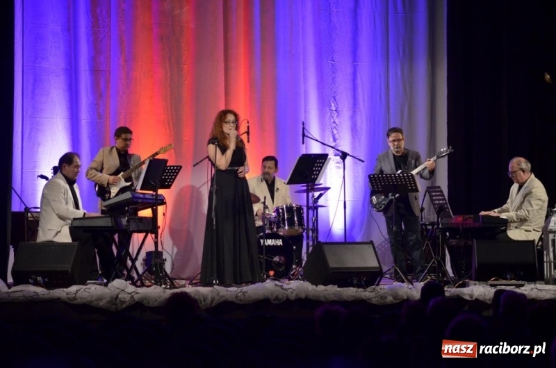 Zdjęcie w galerii na portalu naszraciborz.pl: Grupa Bez Nazwy świątecznie i noworocznie wiadomości z regionu