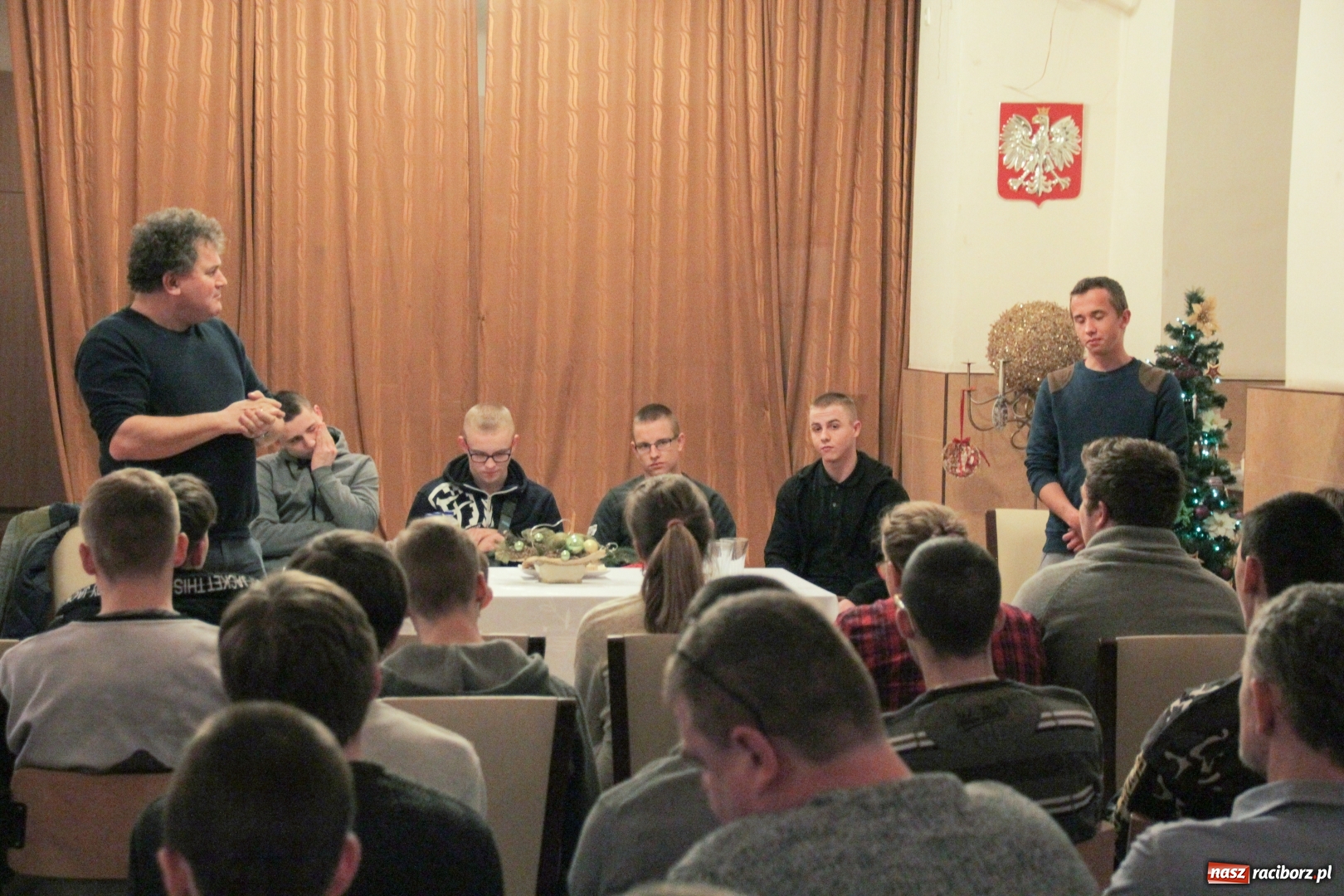 Zdjęcie w galerii na portalu naszraciborz.pl: Wychowankowie MOW z Kuźni spotkali się z uczniami Ośrodka dla Niesłyszących wiadomości z regionu