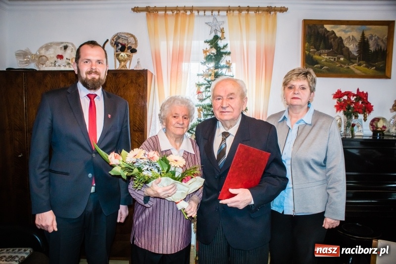 Zdjęcie w galerii na portalu naszraciborz.pl: Połączył ich śpiew. 65-lecie małżeństwa Marii i Eryka Wolnik wiadomości z regionu