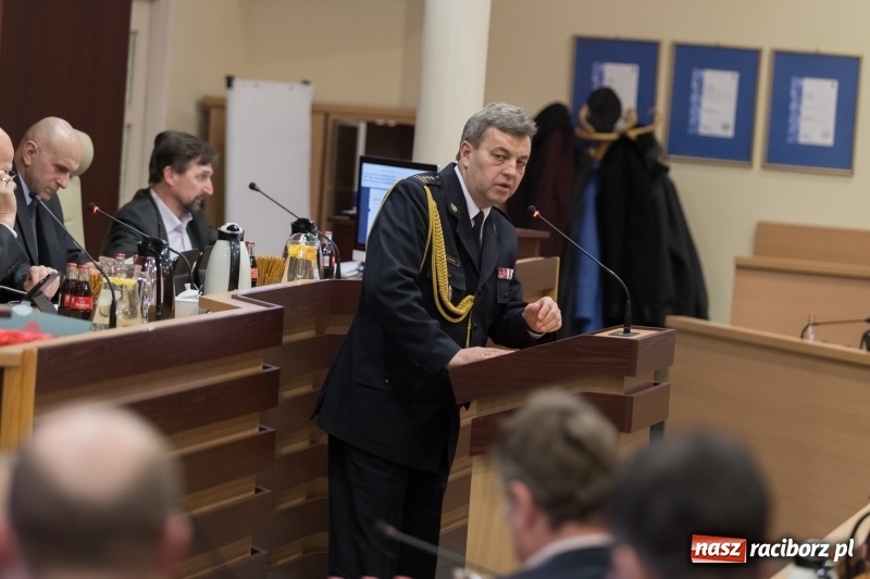 Zdjęcie w galerii na portalu naszraciborz.pl: Radni podziękowali i pożegnali komendanta Pawnika. Wiadomo już, kto został jego następcą wiadomości z regionu