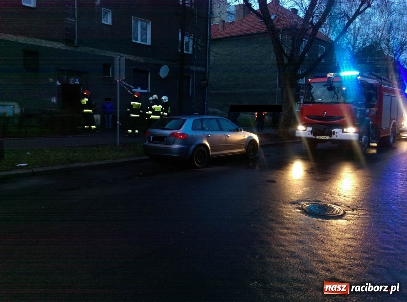 Zdjęcie w galerii na portalu naszraciborz.pl: Akcja strażaków na Skłodowskiej. Pilnie wzywano rodzinę wiadomości z regionu