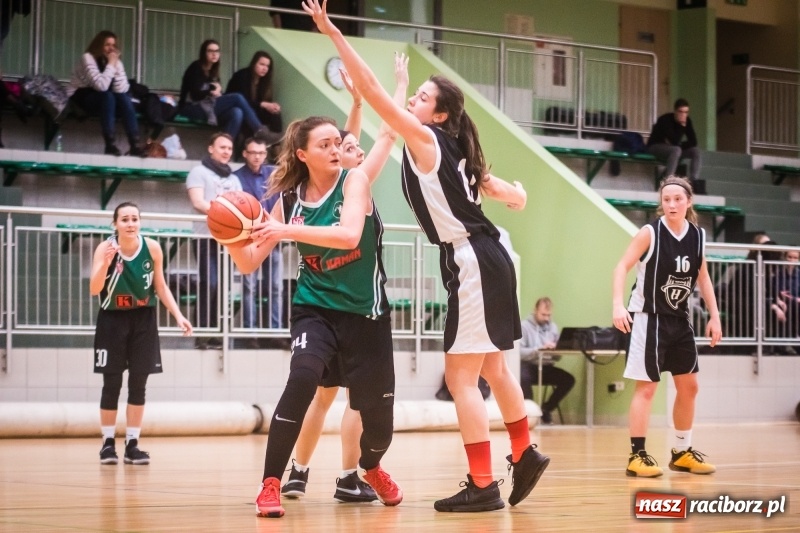 Zdjęcie w galerii na portalu naszraciborz.pl: Koszykarki RKK AZS Racibórz zdobyły Pałac Młodzieży. Tatiana Biegańska z bolesną kontuzją wiadomości z regionu