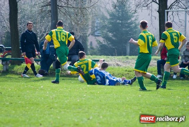 Zdjęcie w galerii na portalu naszraciborz.pl: Pięć goli w Nieboczowach wiadomości z regionu