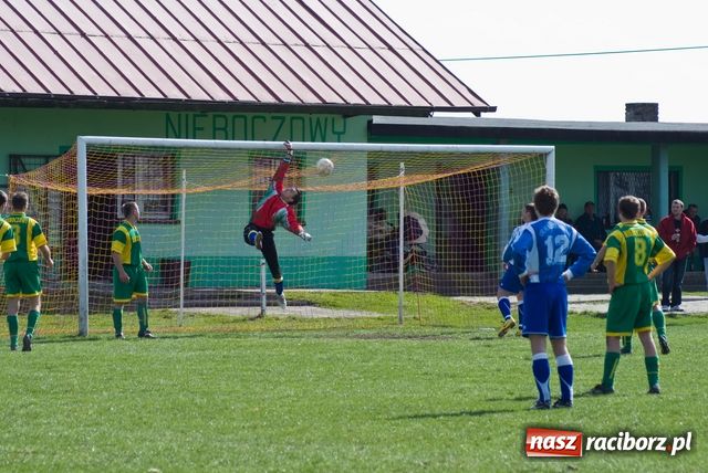 Zdjęcie w galerii na portalu naszraciborz.pl: Pięć goli w Nieboczowach wiadomości z regionu